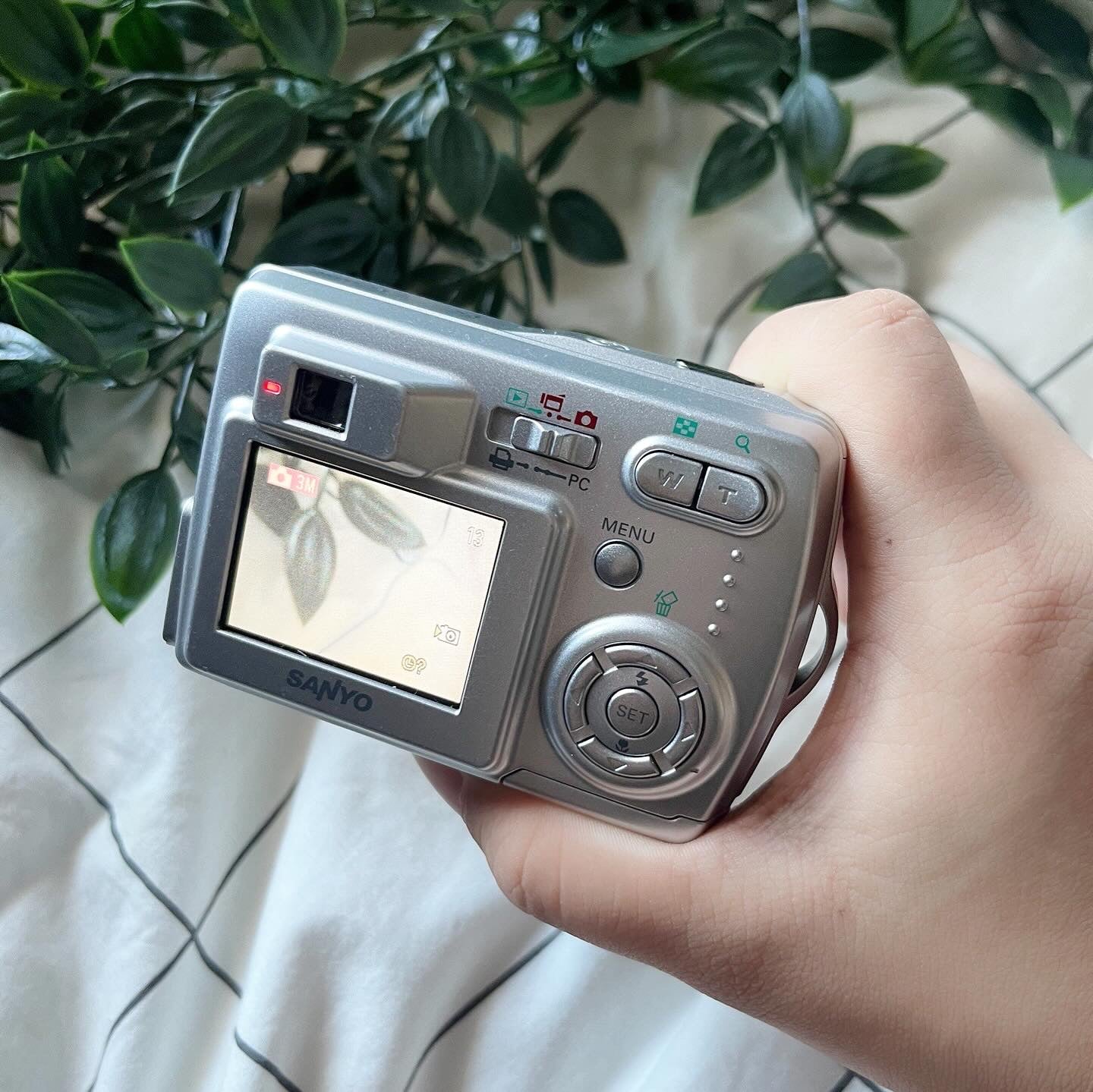 SANYO DSC-S3