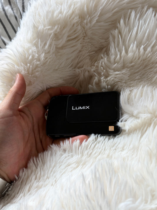 LUMIX DMC-FP7 Black