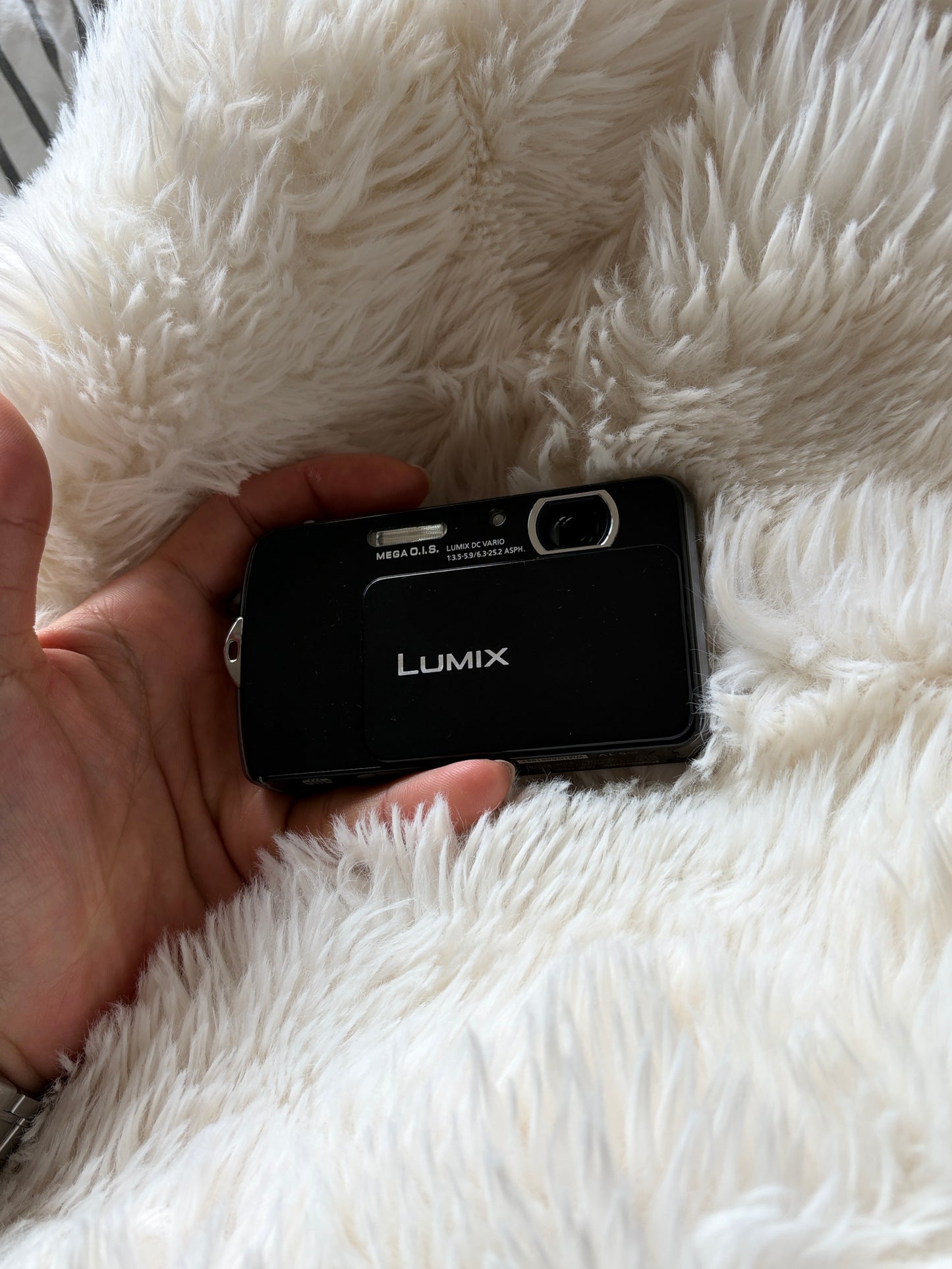 LUMIX DMC-FP7 Black
