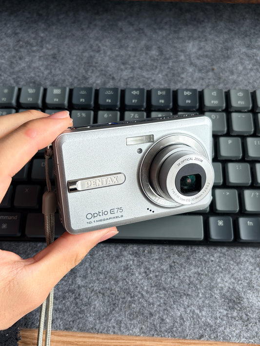 PENTAX Optio E75