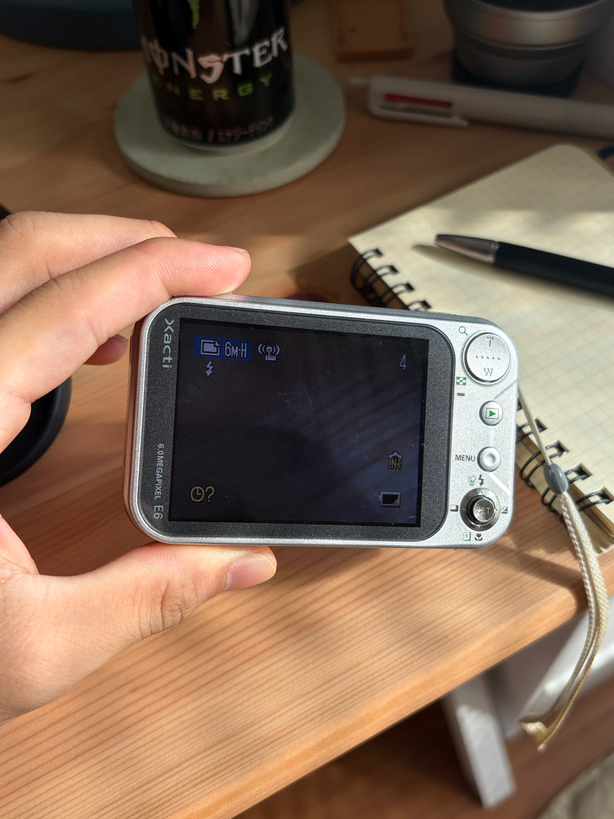 SANYO Xacti DSC-E6