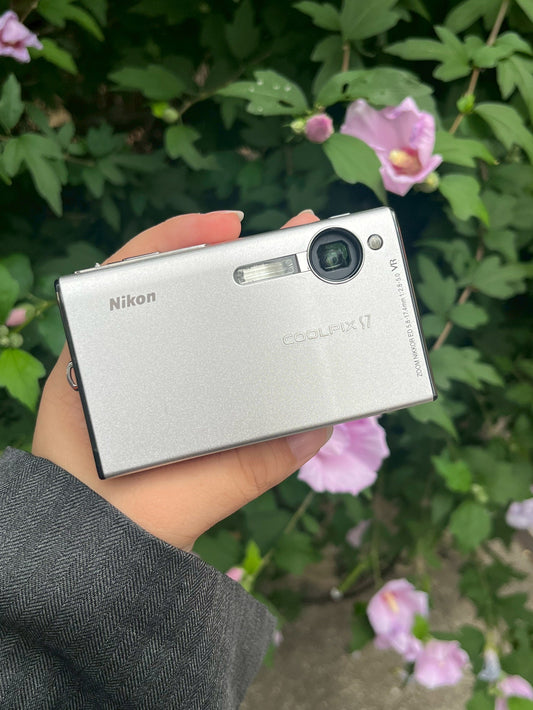 Nikon COOLPIX S7