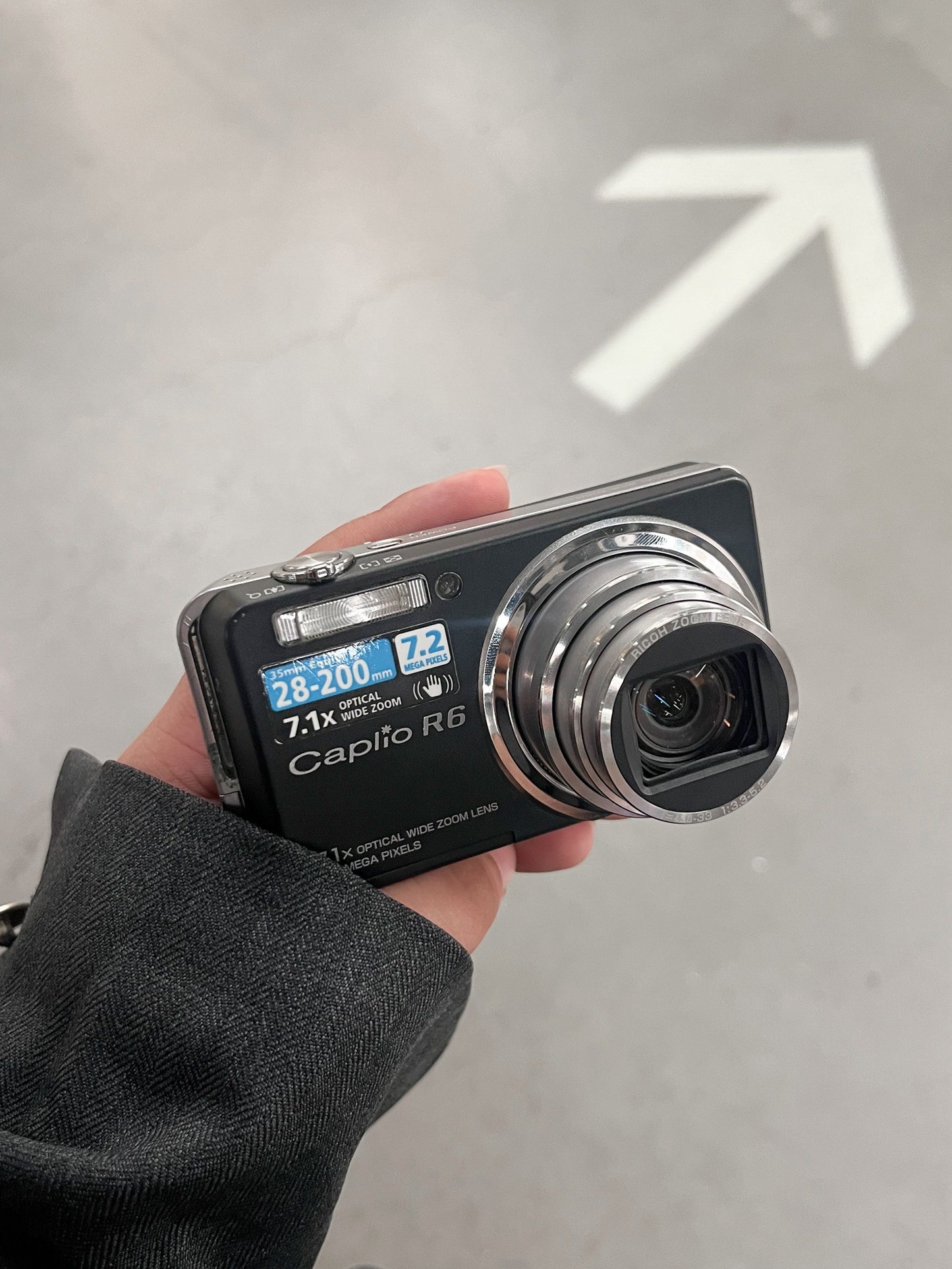 RICOH Caplio R6