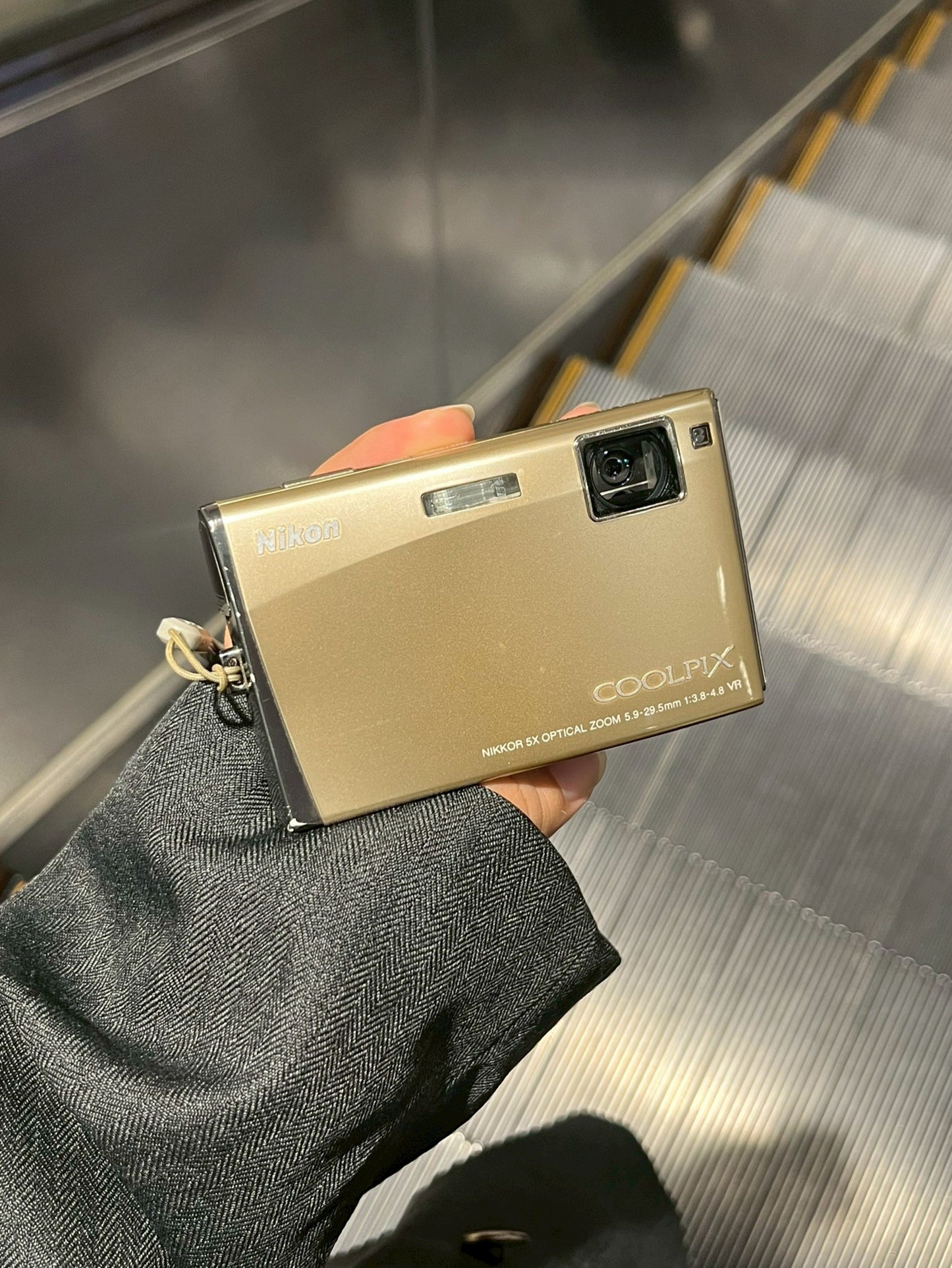 Nikon coolpix S60