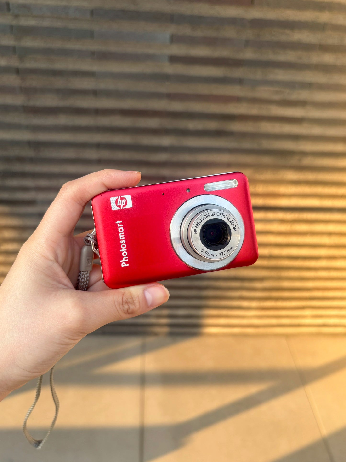 HP Photosmart R742