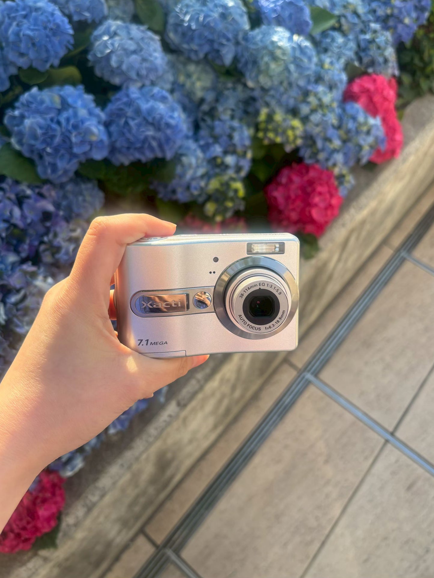 SANYO Xacti DSC-S7